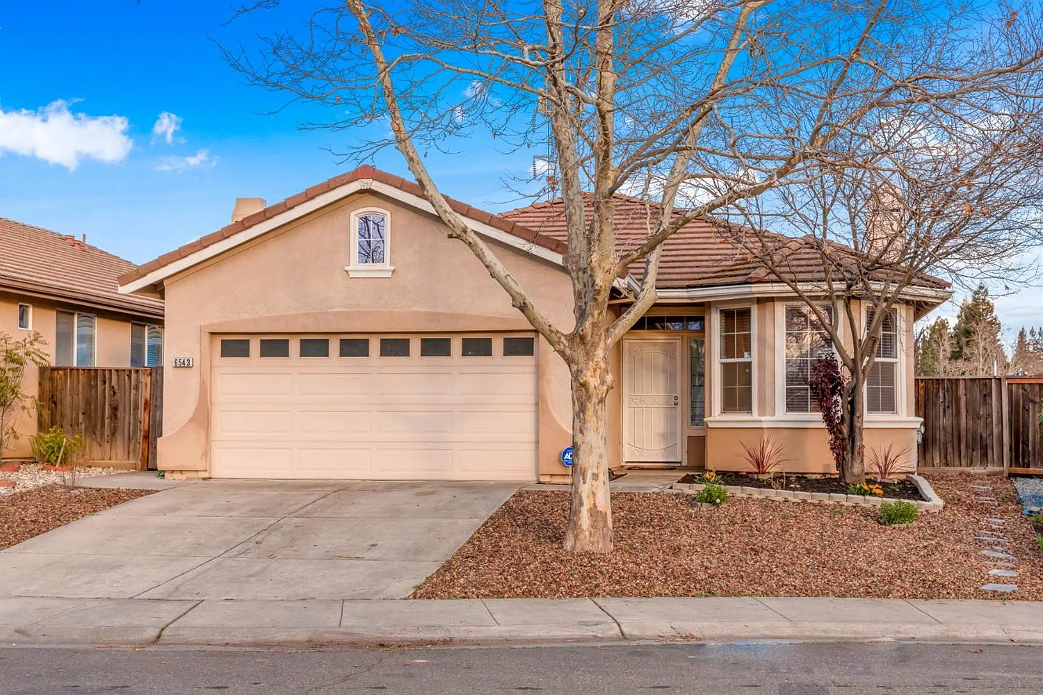 6543 Sunnyfield Way photo 1