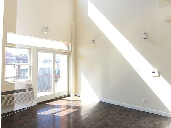 3rd image of 186 Green St #4B