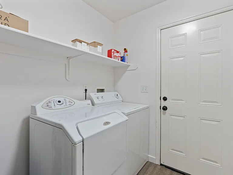 120 N Century Dr — Photo 7