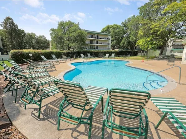 10411 Cedar Lake Rd APT 213, Minnetonka, MN 55305