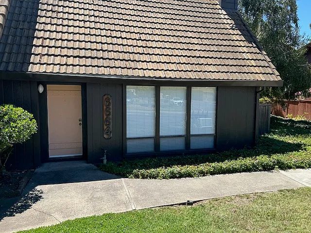 6664 Surfside Way photo 1