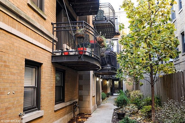 1st image of 4938 N Winthrop Ave APT 1W