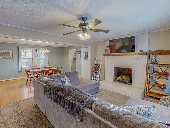 2nd image of 54 Hillcrest Ave