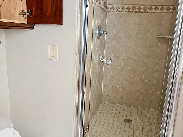 10 Cambridge Dr — Photo 13