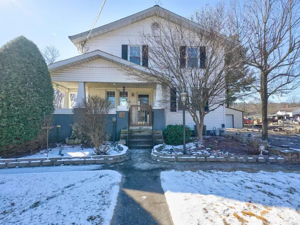 107 W 1st St, Huntingburg, IN 47542