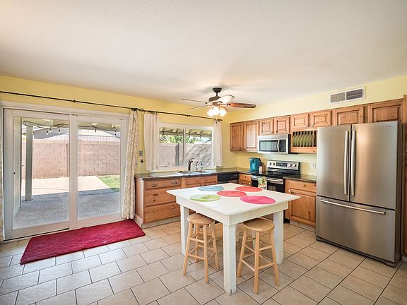 Large kitchen with room for an island