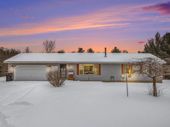 6460 Barberry Ave, Newaygo, MI 49337
