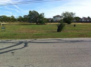 210 S Lampasas St, Manor, TX 78653