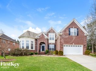504 Hassellwood Dr, Jamestown, NC 27282
