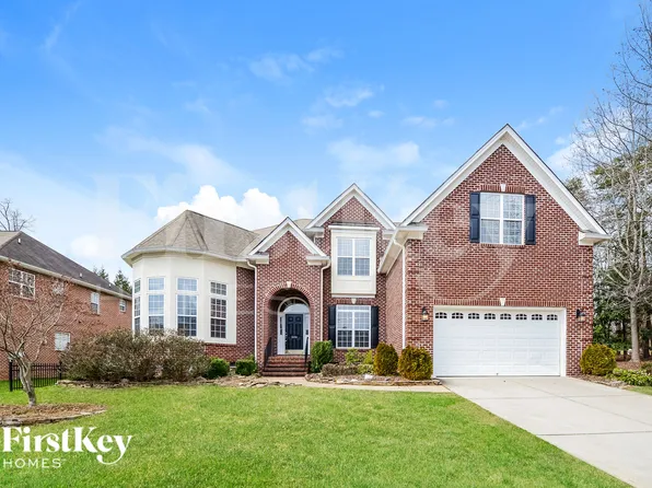 504 Hassellwood Dr, Jamestown, NC 27282