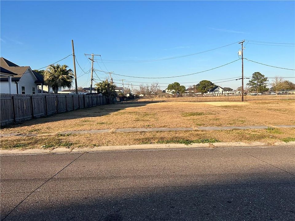1st image of 7509 Patricia St