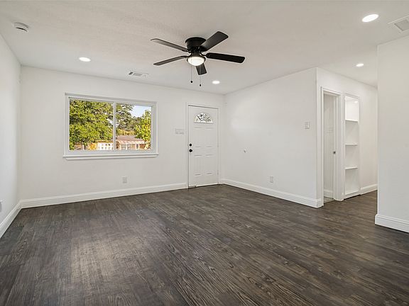4th image of 1408 Melanie Ln