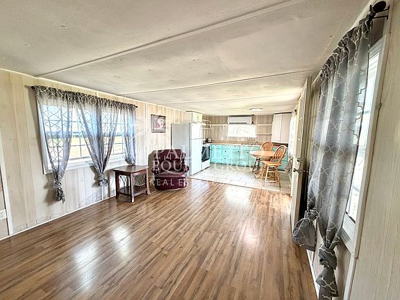 3rd image of 5258 Ferguson Rd #B