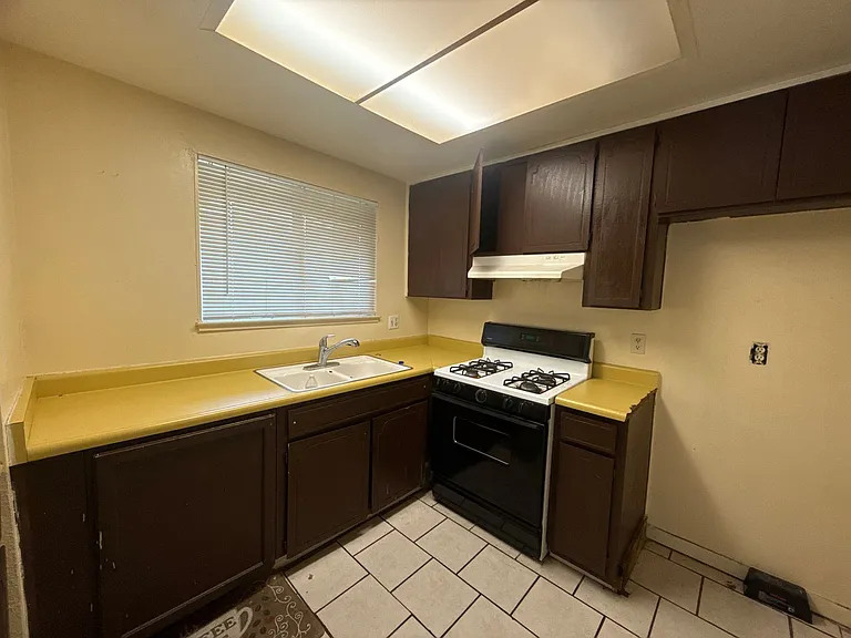 7926-7928 Diana Marie Dr — Photo 6