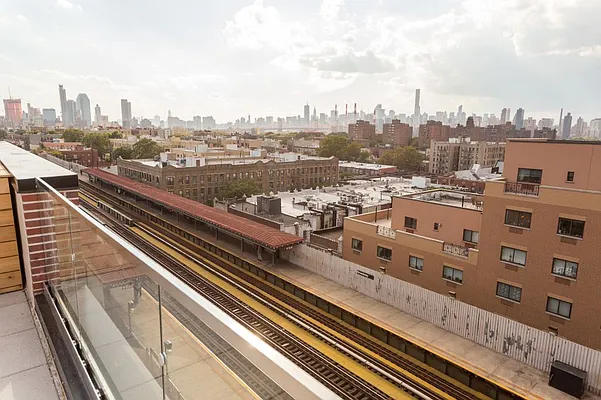 Rented by MNS | media 4