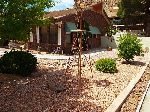 5th image of 1430 W Navajo Dr