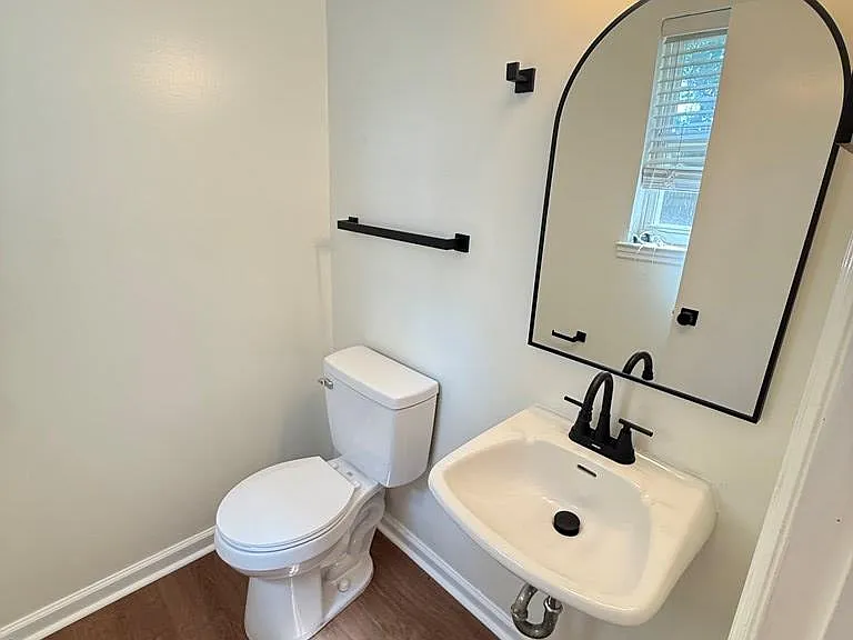 101 Ellen Dr — Photo 8