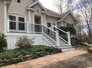 11 Vahey Dr, Brentwood, NH 03833