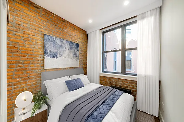 Rented by Douglas Elliman | media 16