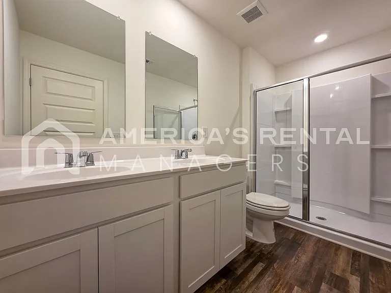 4325 Henry Rd — Photo 37