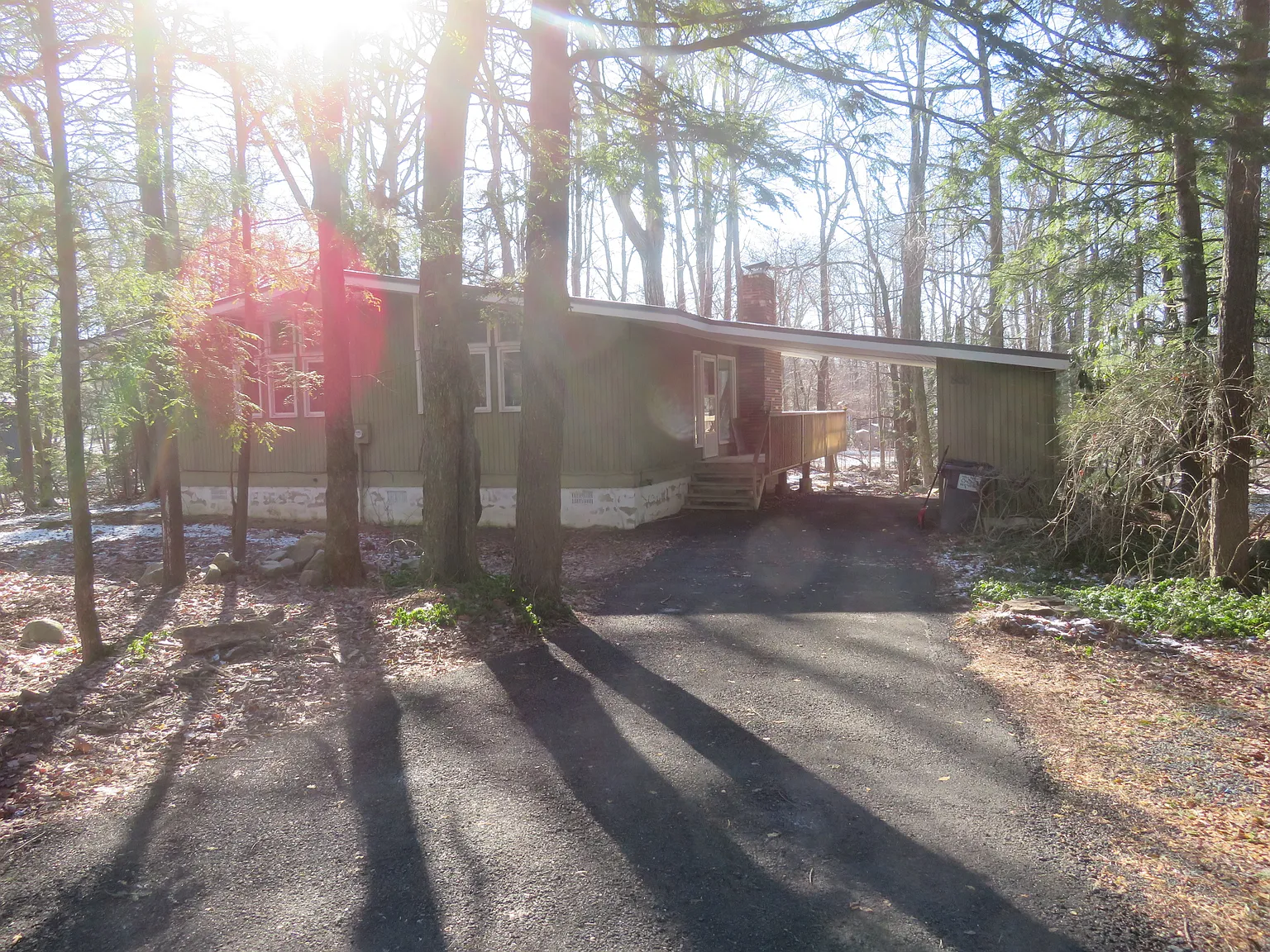 806 Grouse Point photo 1