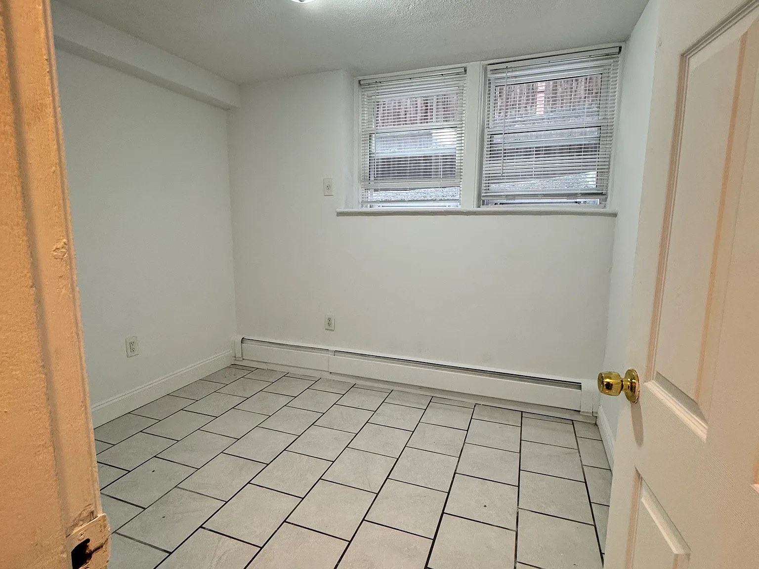 2 bed, 9999 sqft, $2,350 — Photo 4