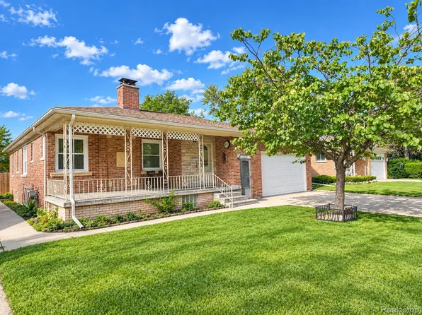 4529 Frazho Rd, Warren, MI 48091