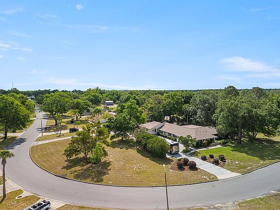 3rd image of 1725 Sunwood Dr