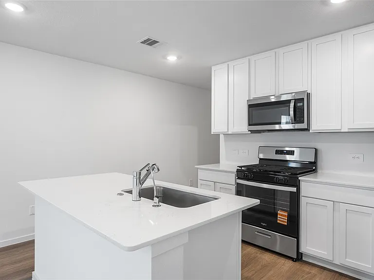 18317 Reimann Ln — Photo 9