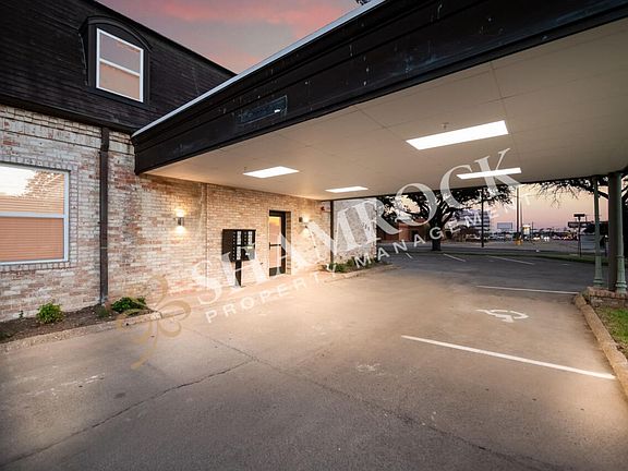 3rd image of 701 N New Rd Unit 201