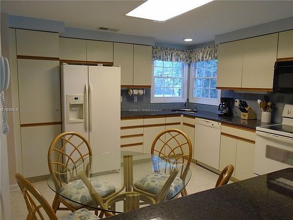 4th image of 70 Shipyard Dr APT 247