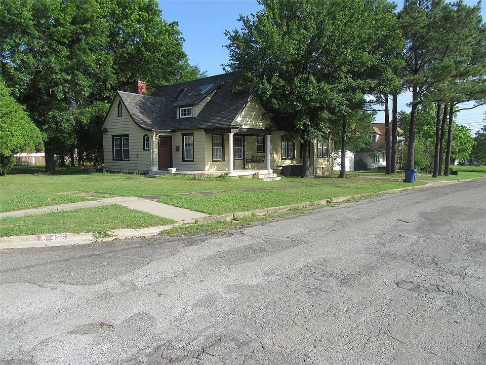 1st image of 425 Wichita Ave