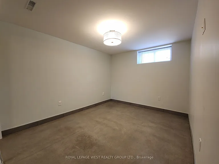 221 Thirtieth St #BASEMENT — Photo 9