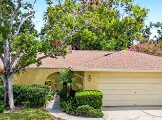 1100 Persimmon Dr, Palm Harbor, FL 34683