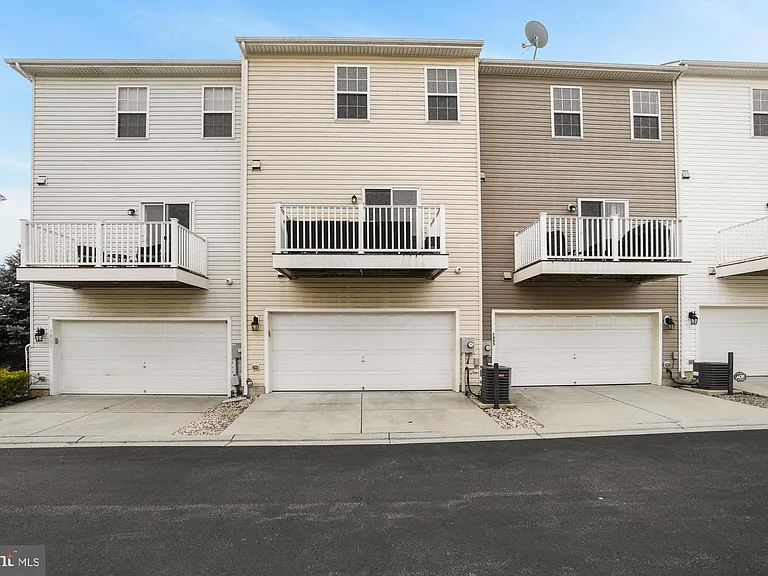 7803 Wormans Mill Rd — Photo 31