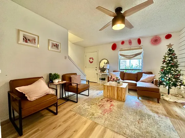 1363 S 11th St, Waco, TX 76706