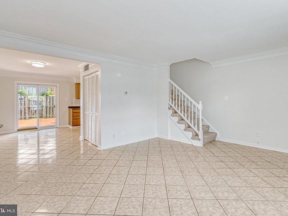 3rd image of 206 N Auburn Dr