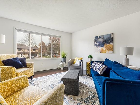3rd image of 8598 Avondale Ct