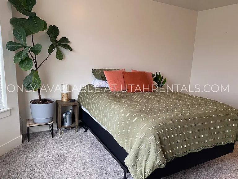 345 W Park View Ln — Photo 11