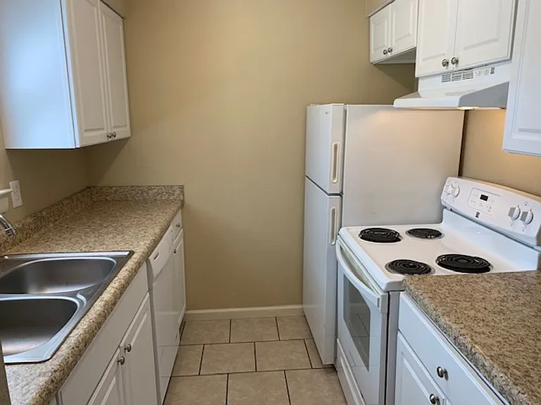6705 Majestic Oak Pl #3 — Photo 3