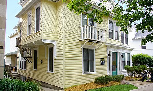 2nd image of 11 E Gilman St