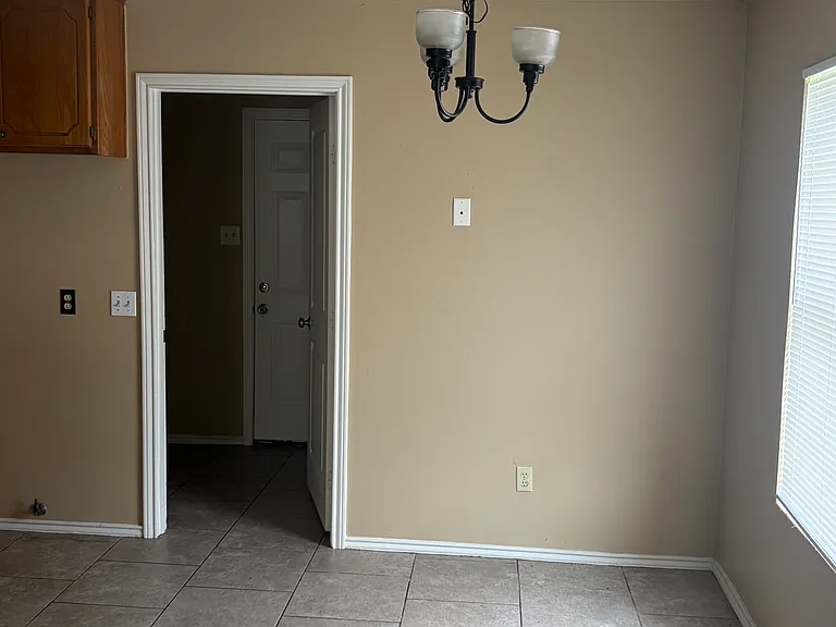 5056 Oak Hill Dr — Photo 10