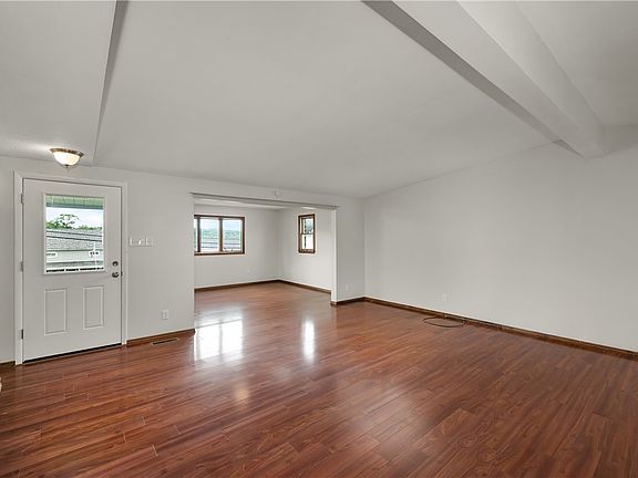 4th image of 116 Green St
