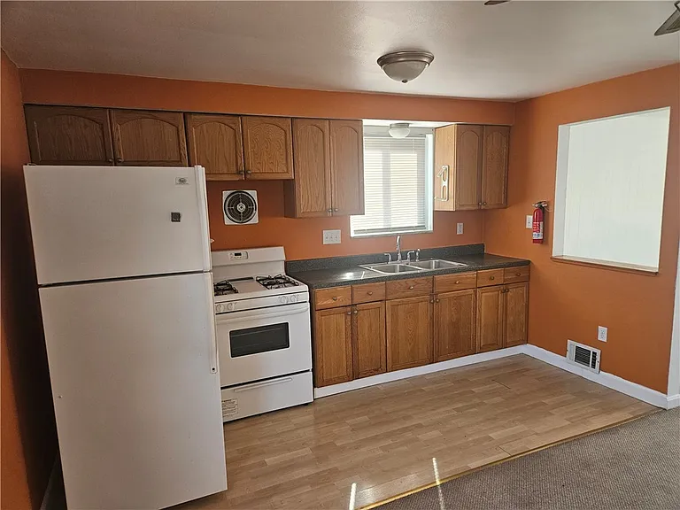 812 Westbury Rd #B — Photo 9
