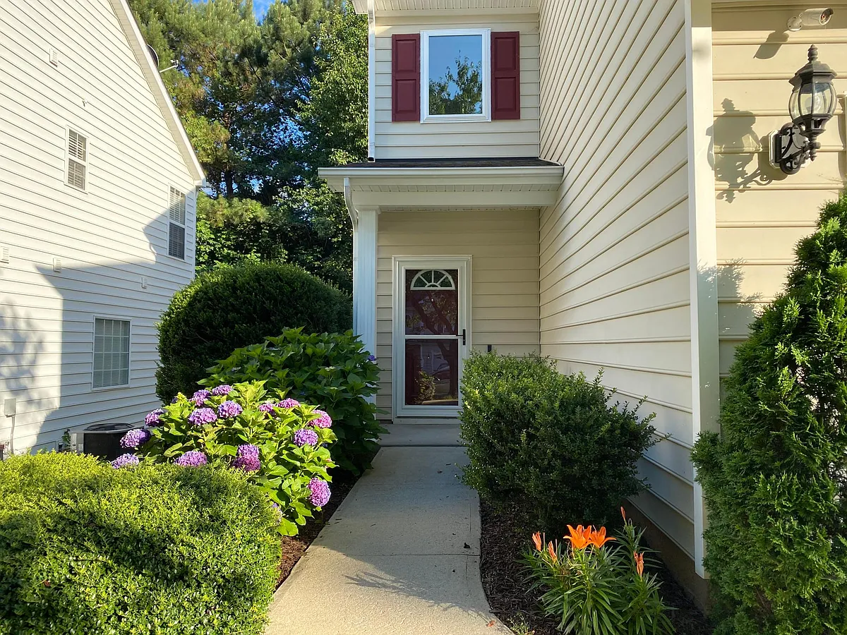 Building Photo - 2029 Betry Pl