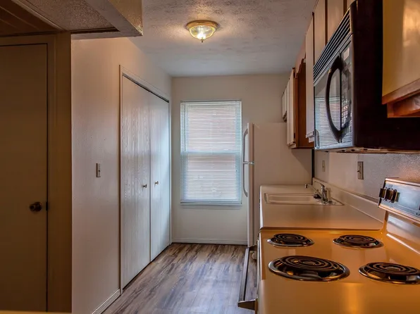 a1030wal, 1030 E Walnut St APT 03, Springfield, MO 65806