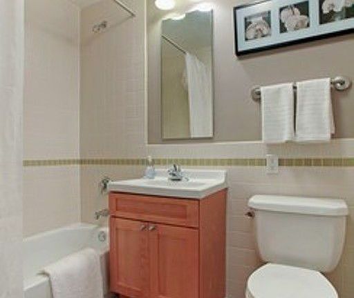 4th image of 71 Wolcott St APT 203A