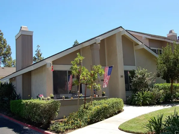 30 Silverwood #10, Irvine, CA 92604