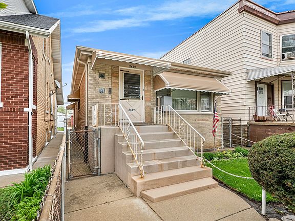 3rd image of 2429 N Newcastle Ave