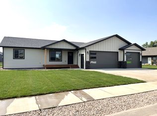 1425 Bozeman Ct, Spearfish, SD 57783